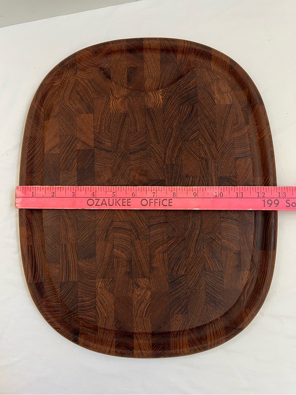 Dansk Solid Cutting Board Dark Wood (Teak?)  16"x13"x1" Parquet Oval Marks Cuts - Picture 9 of 9